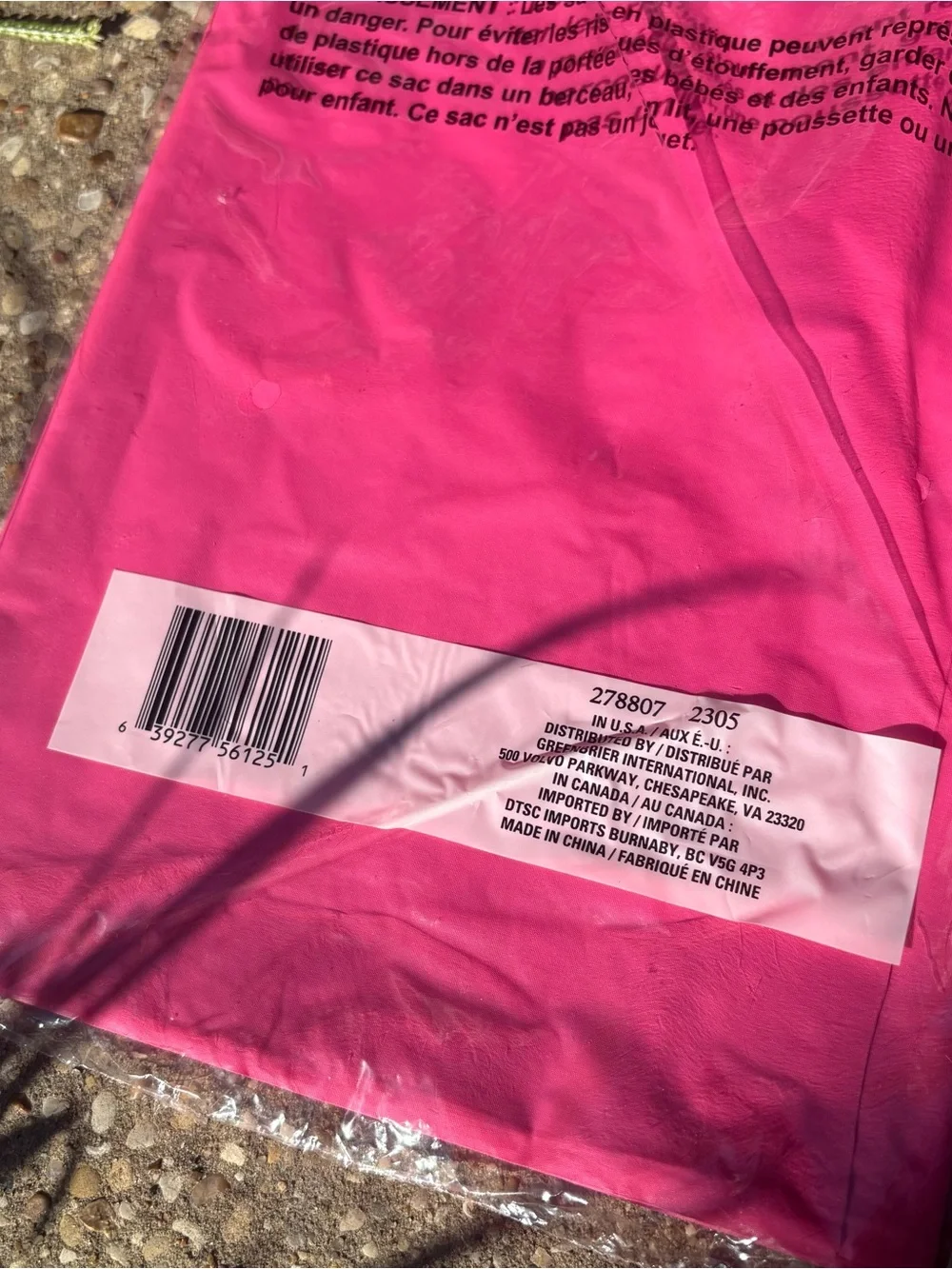 NWT Hot Pink Plastic Rectangle Table Covers - 2 Pack